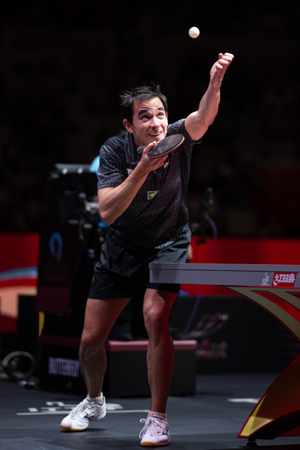 显然给CB 显然给CB