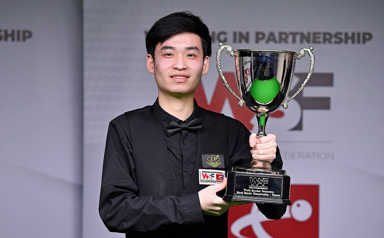 淘汰出局！总经理场边指挥引众怒 卖赵睿换场馆运营拉胯？